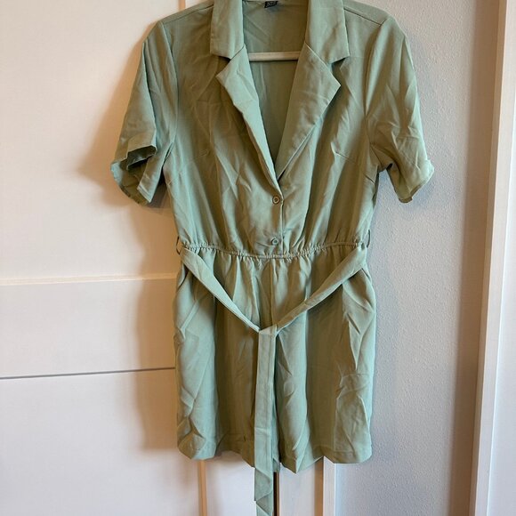 NWOT SHEIN LUNE Lapel Neck Belted Shirt Romper in Mint Green size L - Picture 2 of 9